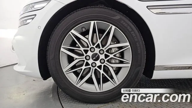 Genesis G80 RG3 — Фото автомобиля 4