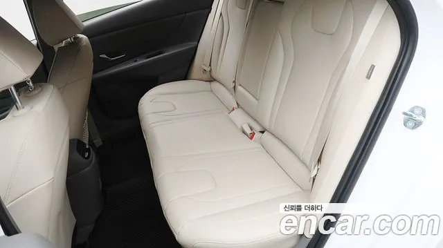 Hyundai Avante CN7 — Фото автомобиля 8