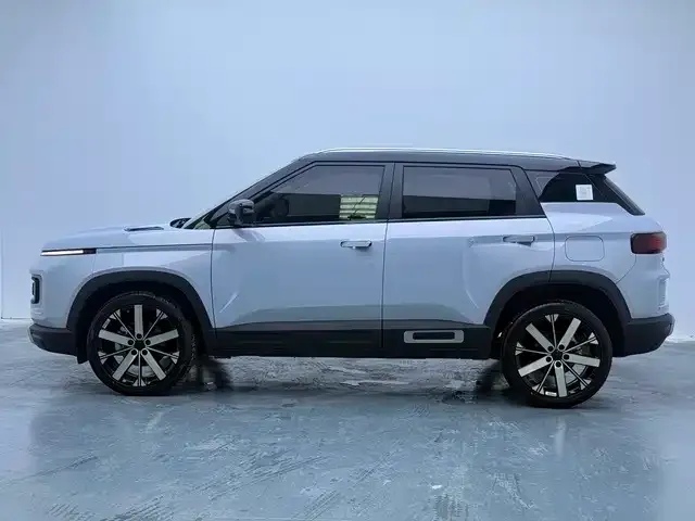 Geely ICON — Фото автомобиля 4