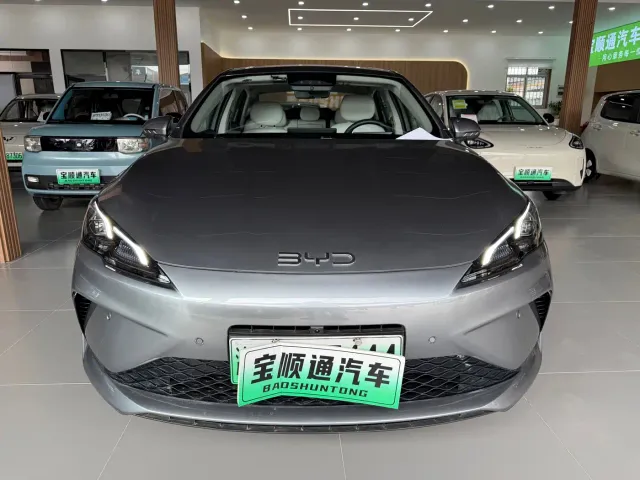 BYD Seal 05 DM-i — Фото автомобиля 2