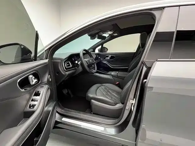 Roewe Feifan R7 — Фото автомобиля 13