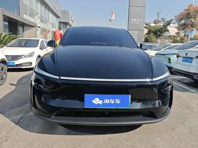 Tesla Model Y — Фото автомобиля 2