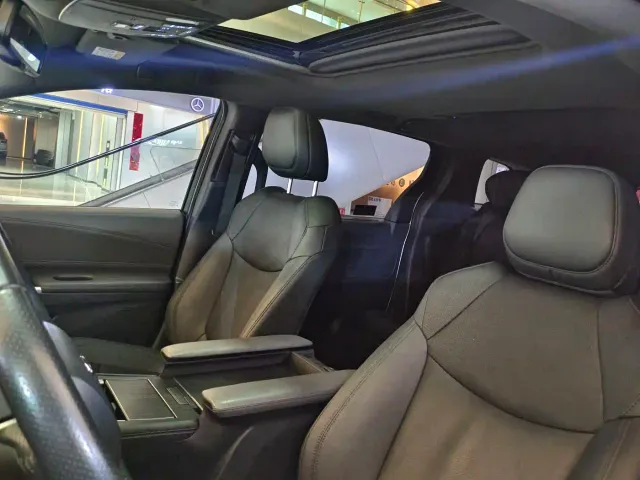 Toyota Sienna — Фото автомобиля 11