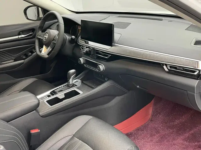 Nissan Teana — Фото автомобиля 3