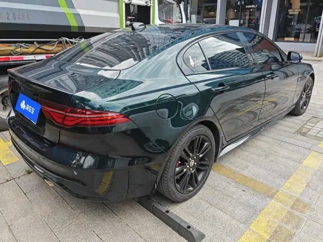 Jaguar XEL — Фото автомобиля 3