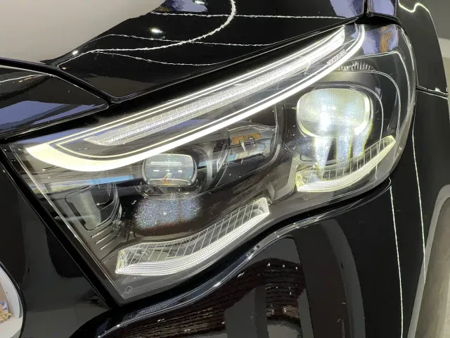Mercedes-Benz E-Class — Фото автомобиля 21