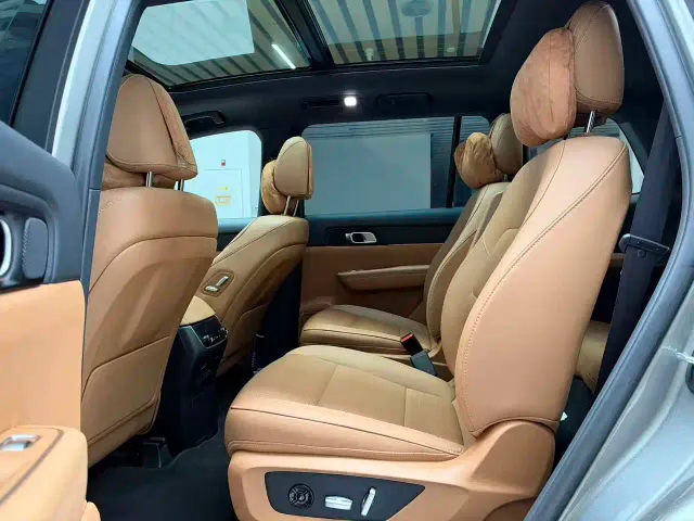 Li Auto ONE — Фото автомобиля 13