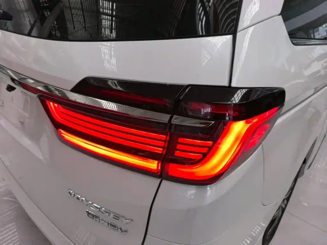 Honda Odyssey — Фото автомобиля 7