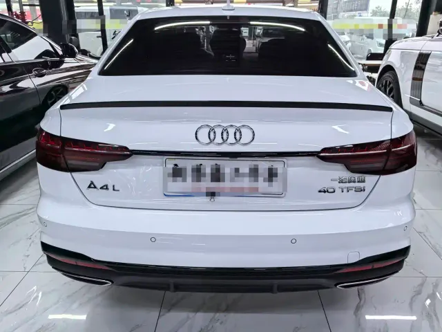 Audi A4L — Фото автомобиля 5