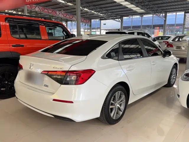 Honda Civic — Фото автомобиля 4