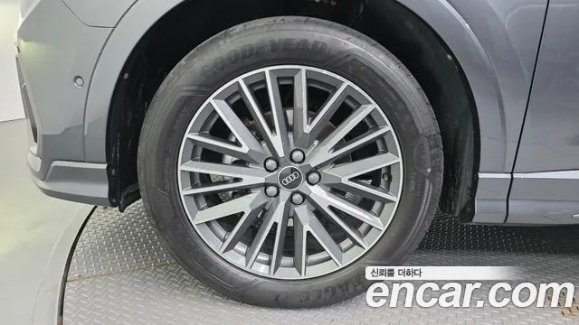 Audi Q3 35 TDI quattro Premium — Фото автомобиля 5