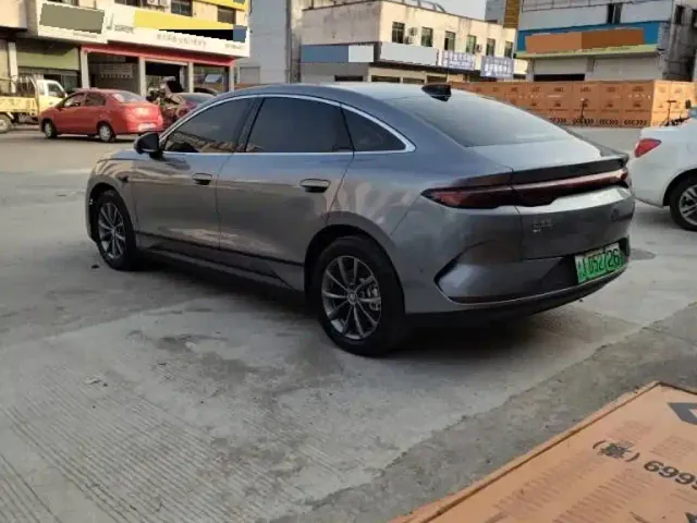 BYD Qin L — Фото автомобиля 3