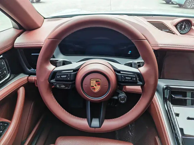 Porsche Panamera — Фото автомобиля 7