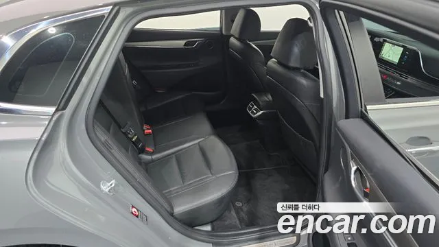 Hyundai Grandeur Premium — Фото автомобиля 11