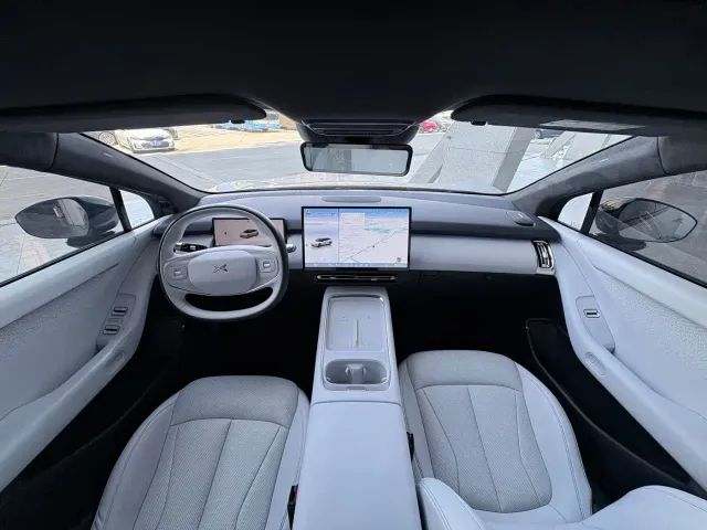 Xpeng P7+ — Фото автомобиля 5