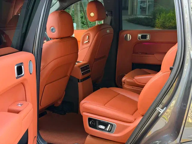 Li Auto L9 — Фото автомобиля 11