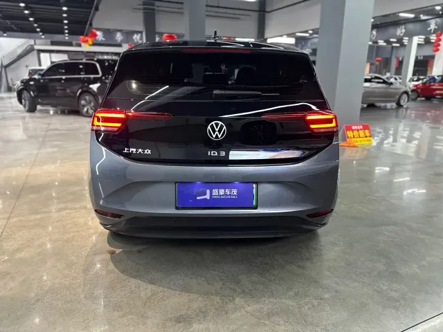 Volkswagen ID.3 — Фото автомобиля 5