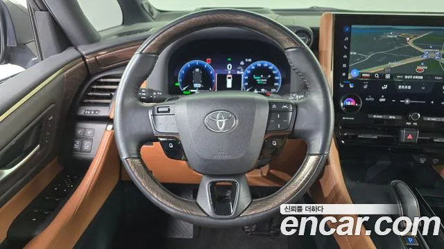 Toyota Alphard — Фото автомобиля 10