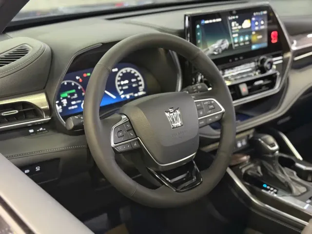 Toyota Crown Kluger — Фото автомобиля 7