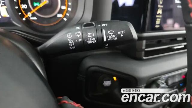 Jeep Wrangler — Фото автомобиля 28