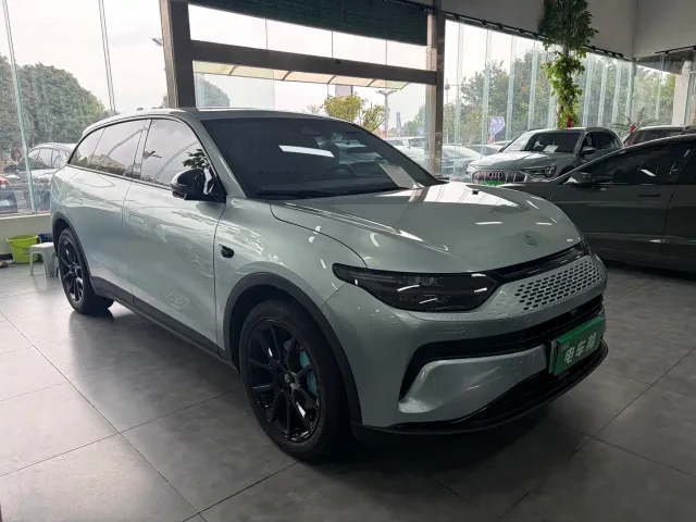 Leapmotor C11 — Фото автомобиля 3