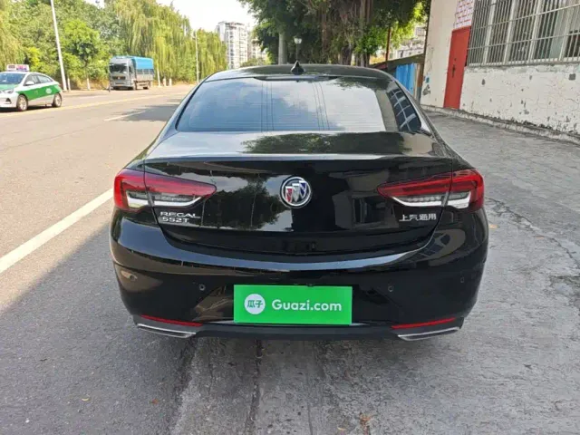 Buick Regal — Фото автомобиля 5