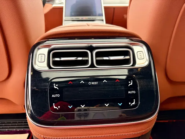 Mercedes-Benz S-Class — Фото автомобиля 14