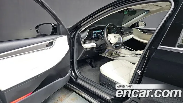 Hyundai Grandeur New — Фото автомобиля 15