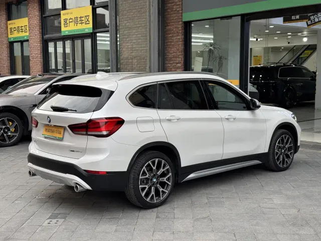BMW X1 — Фото автомобиля 7