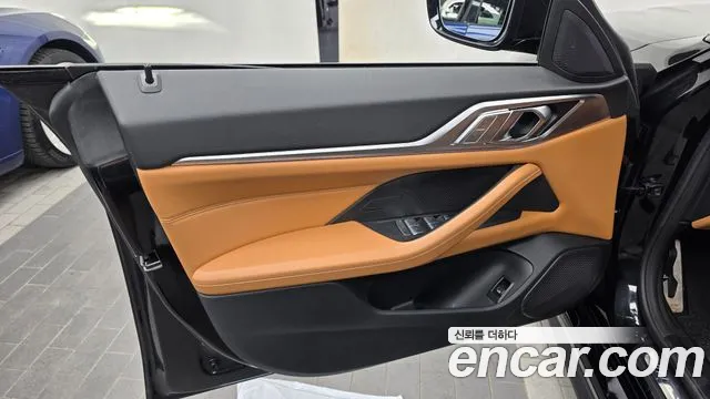 BMW i4 — Фото автомобиля 22