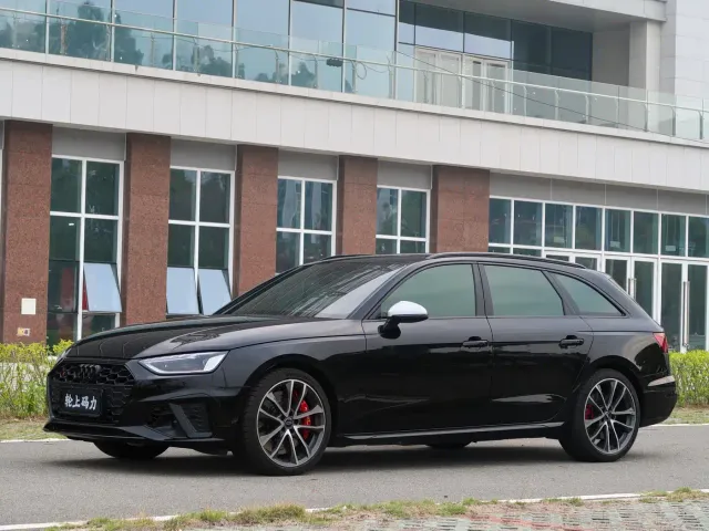 Audi S4 — Фото автомобиля 7