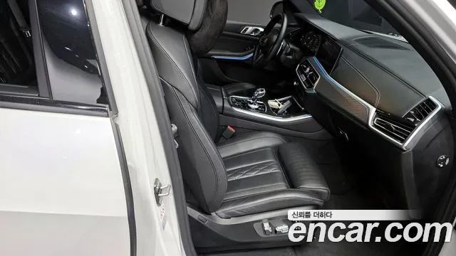 BMW X5 xDrive 40i M Sport — Фото автомобиля 12