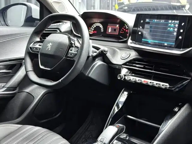 Peugeot 2008 — Фото автомобиля 9