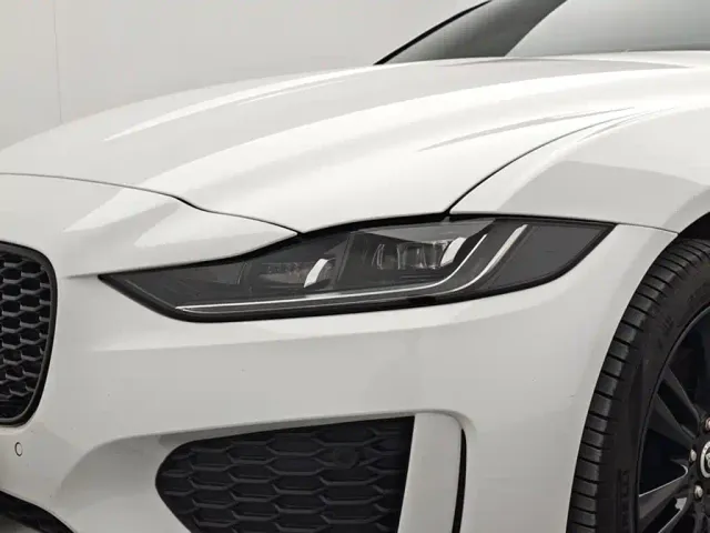 Jaguar XEL — Фото автомобиля 14