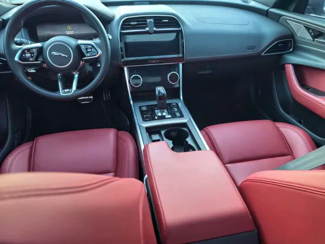 Jaguar XEL — Фото автомобиля 8