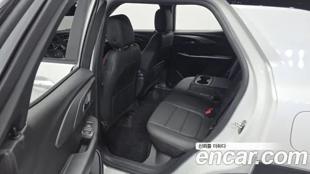Chevrolet Trailblazer — Фото автомобиля 12