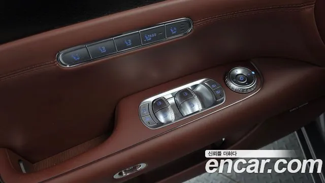 Genesis G90 Бензин 3.5 турбо AWD — Фото автомобиля 24