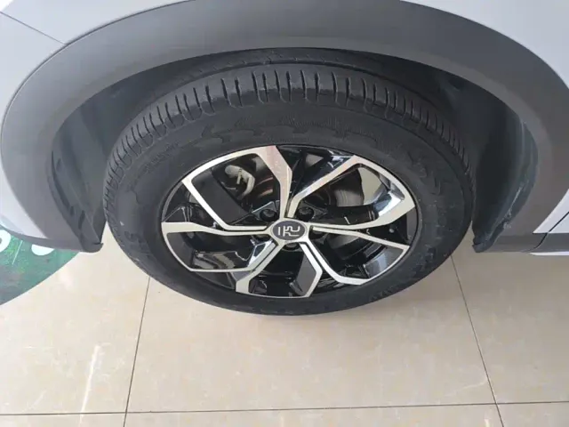 BYD Yuan PLUS — Фото автомобиля 22