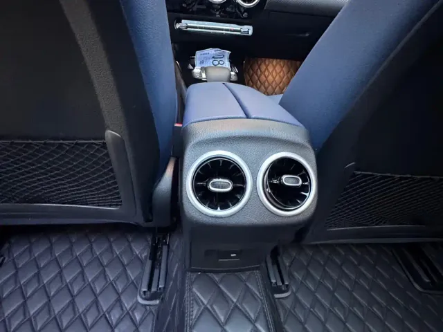 Mercedes-Benz A-Class — Фото автомобиля 23