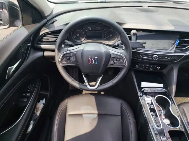 Buick Regal — Фото автомобиля 2