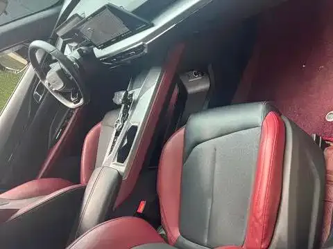Changan Z6 — Фото автомобиля 7