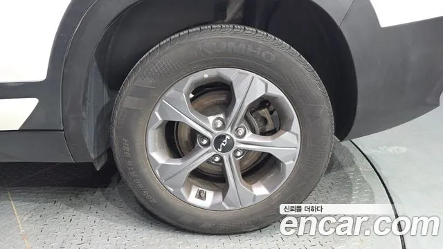 Kia Seltos Seltos Бензин 1.6 турбо 2WD — Фото автомобиля 21
