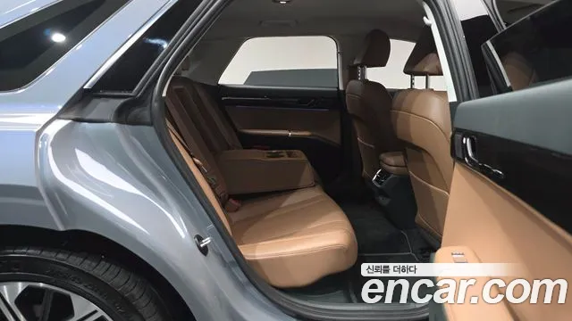 Hyundai Grandeur GN7 — Фото автомобиля 16