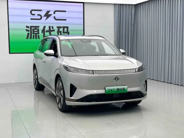 Dongfeng eπ 008 — Фото автомобиля 2