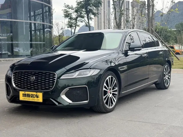 Фотография автомобиля — Jaguar XFL