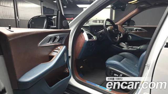 BMW XM — Фото автомобиля 10