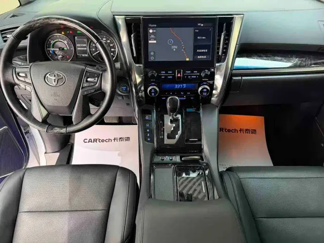 Toyota Vellfire — Фото автомобиля 6
