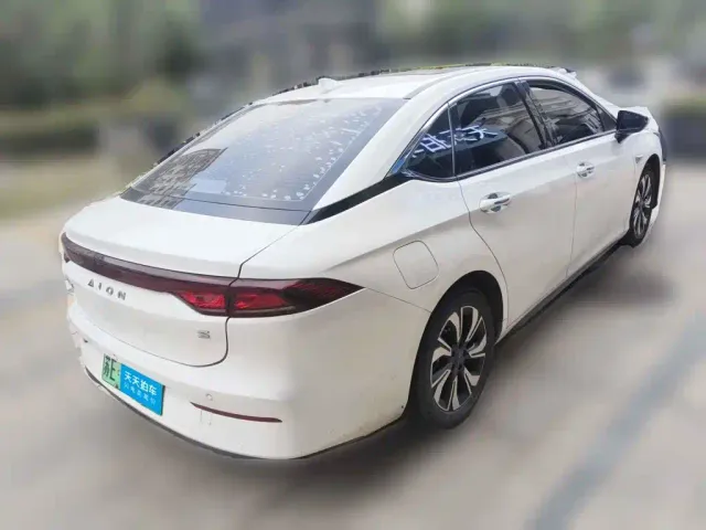 GAC Aion S — Фото автомобиля 2