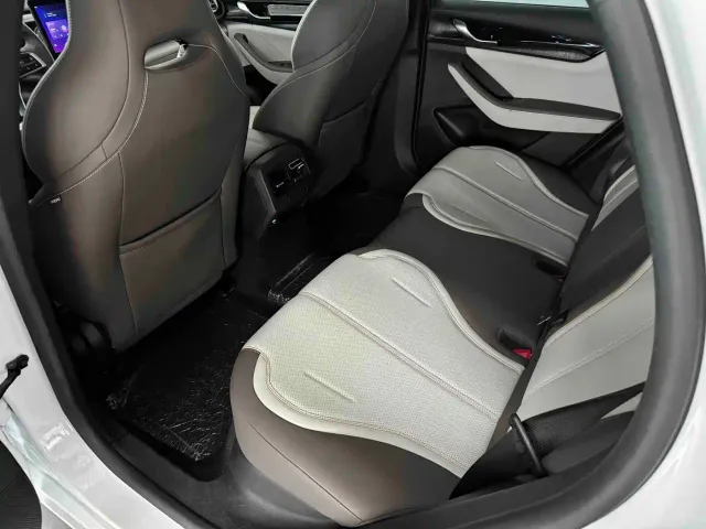BYD Qin PLUS — Фото автомобиля 12
