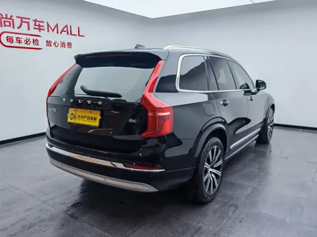 Volvo XC90 — Фото автомобиля 10